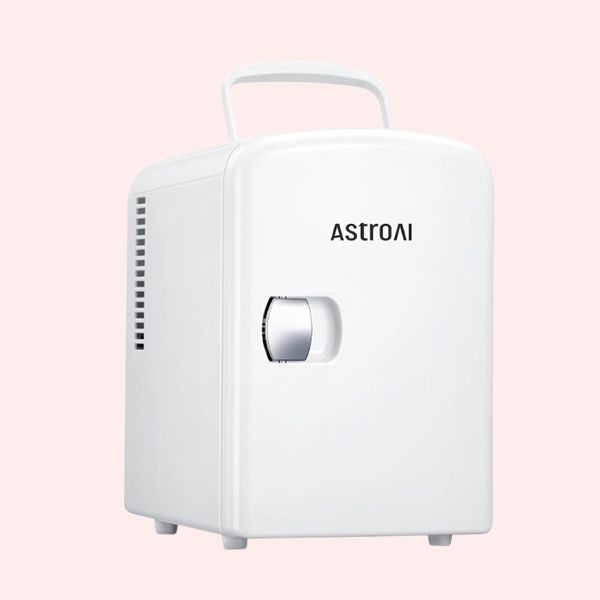 La mejor para tus cosméticos: AstroAI Mini Refrigerador