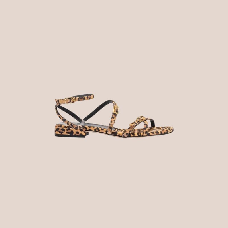 sandalias planas de animal print