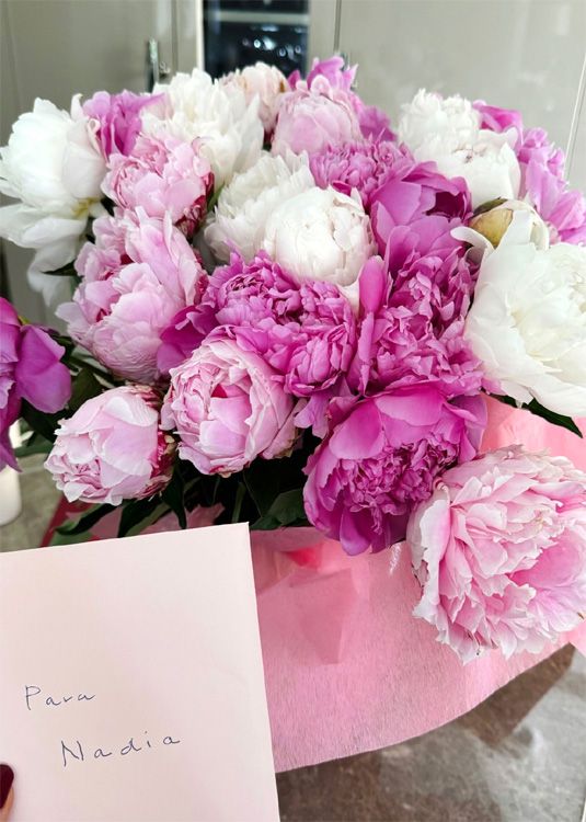 El ramo de flores que le han regalado a Nadia
