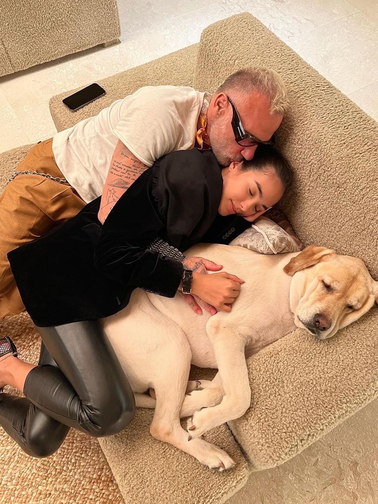 Sharon Fonseca compartió también un bello recuerdo junto a su amado Gordo.