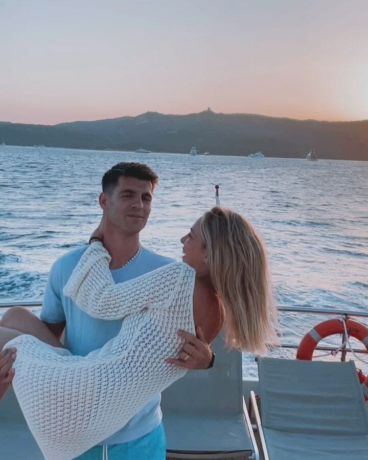 Álvaro Morata y Alice Campello pasan sus vacaciones en Formentera junto a sus hijos