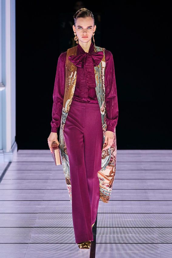moschino f22 027027220303
