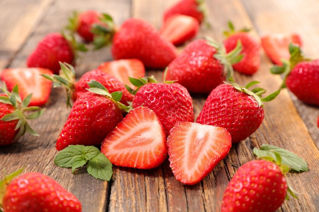 Las fresas hay que conservarlas en la ne a una temperatura fría constante, nunca inferior a 2ºC, y no superior a 6º.