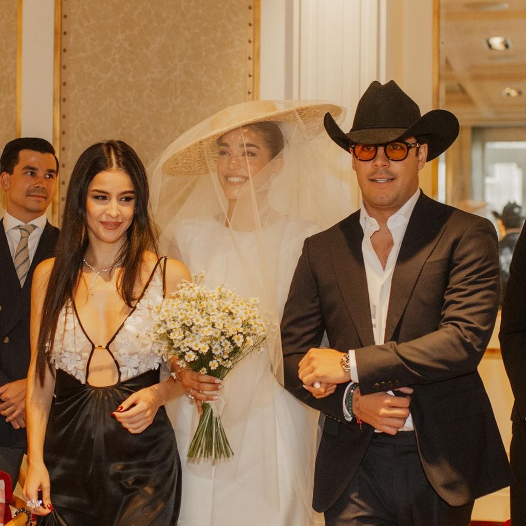 Ale Capetillo junto a sus hermanos el día de su boda en Madrid