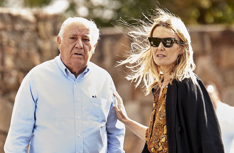 marta ortega junto a su padre, amancio ortega