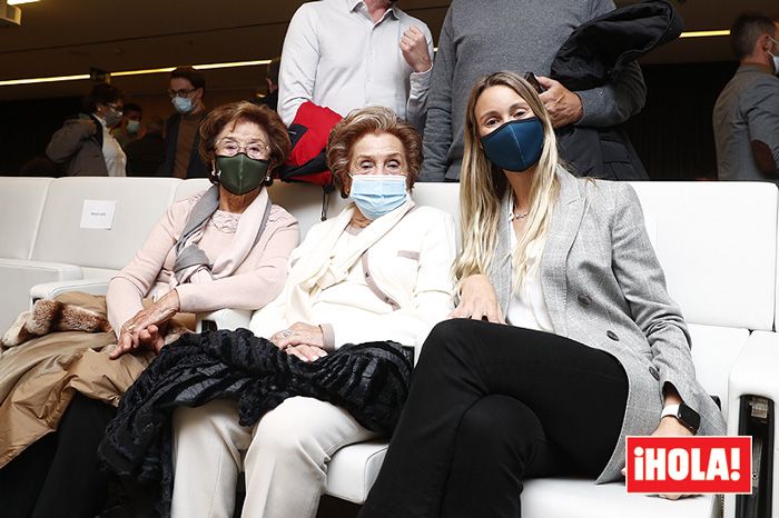 maribel nadal con sus abuelas