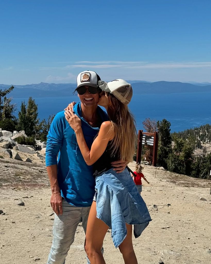Julio Iglesias Jr con su actual pareja Ariadna Romero
