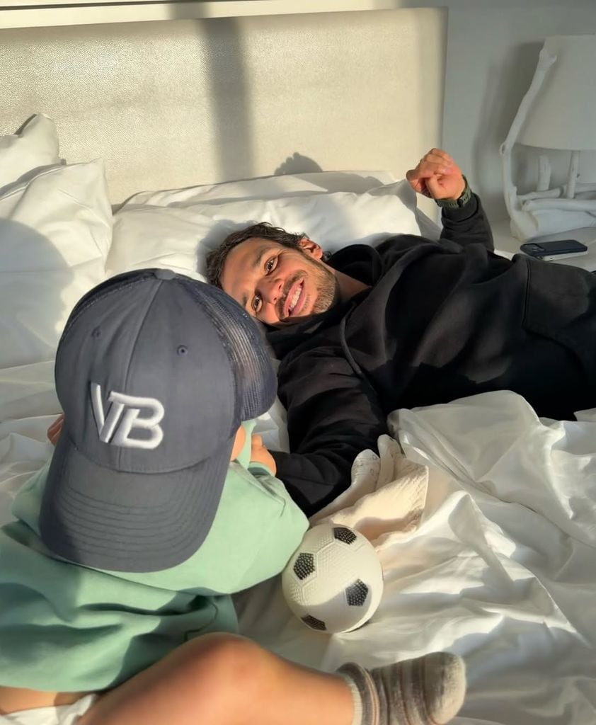 Joaquim Valente junto a su bebé 