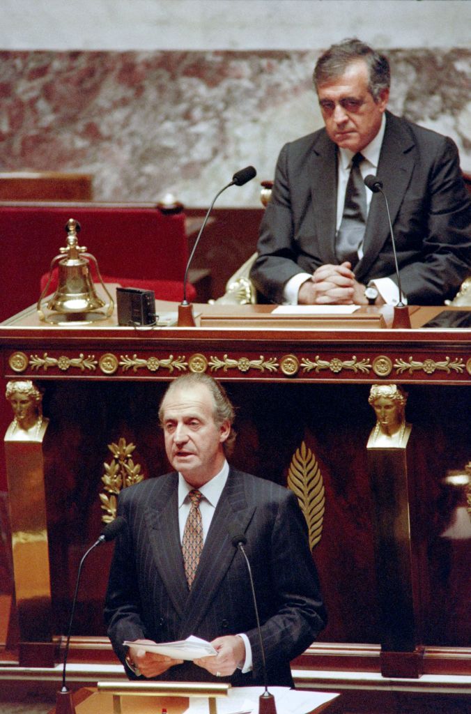 Discurso del rey Juan Carlos en la Asamblea Nacional de París, cuyo presidente Philippe Seguin.