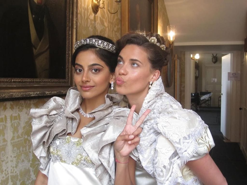 Genevieve Chenneour interpretó a Clara Livingston en la tercera temporada de Bridgerton, una debutante de alta sociedad con lengua afilada y espíritu independiente