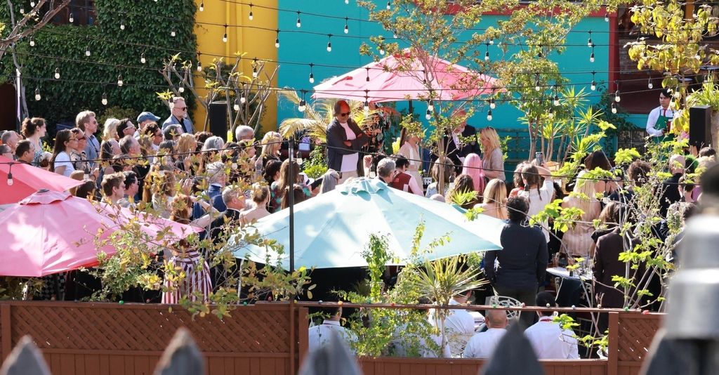 Se reportó que en total asistieron unos 170 invitados a la boda de Kristen y Dylan.