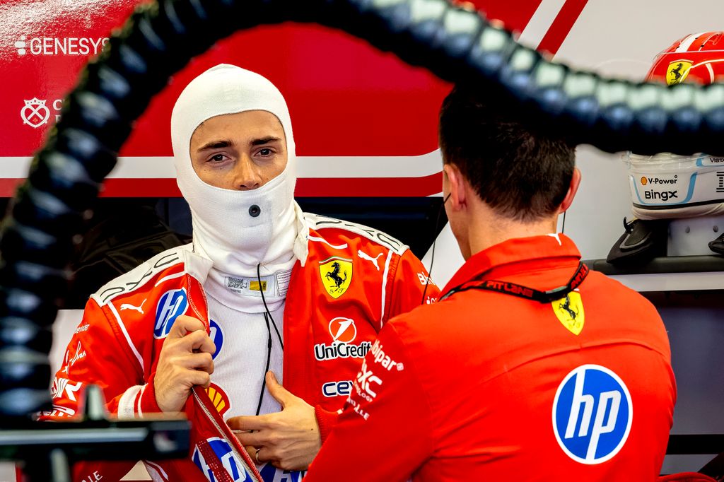     Charles Leclerc, del equipo Ferrari, se encuentra en Melbourne preparándose para el Gran Premio de Australia.