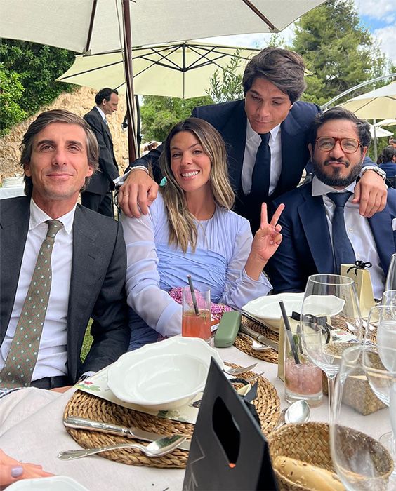 laura m flores en la boda de lucia pombo