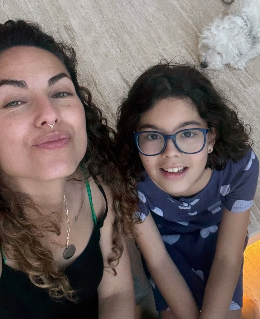 Bárbara Mori junto a su nieta, Mila Mayer Subtil.