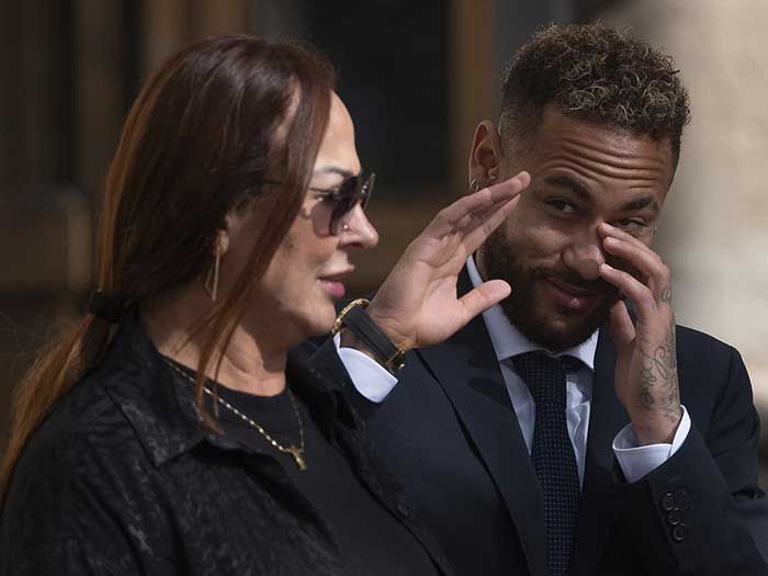 Neymar y su madre 