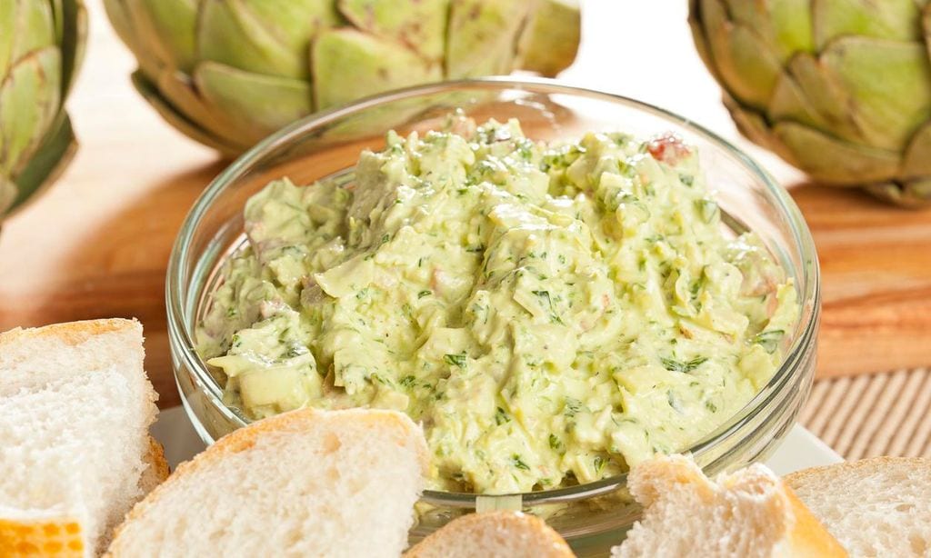 
Las alcachofas son saludables, pero mezcladas con queso y mayonesa se convierten en parte de un calórico dip


