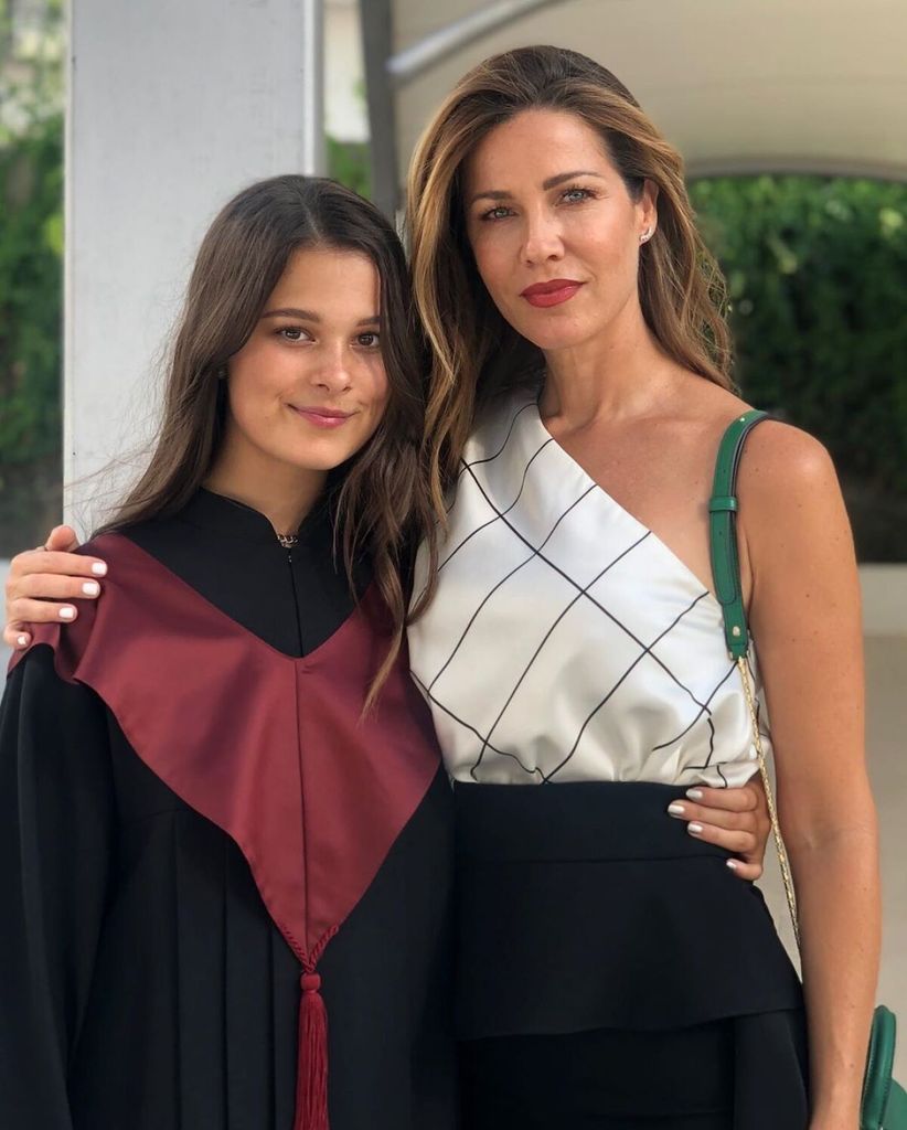 Jaydy Michel y su hija en el día de su graduación