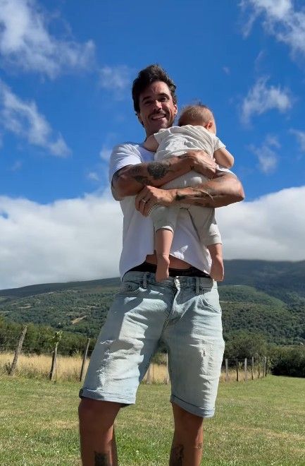 Matías Novoa y el pequeño Milo