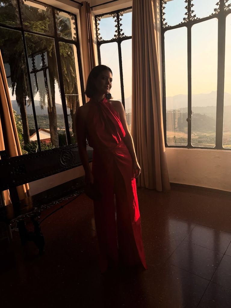 Isabelle Junot se va de boda en Andalucía y este fue su look de invitada