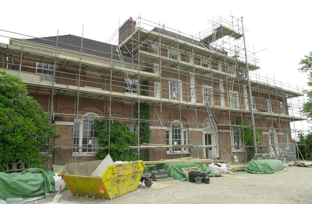 Remodelación de la fachadad e Forest Lodge
 
