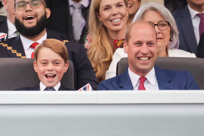 Los Windsor lo dan todo en la fiesta en homenaje a Isabel II