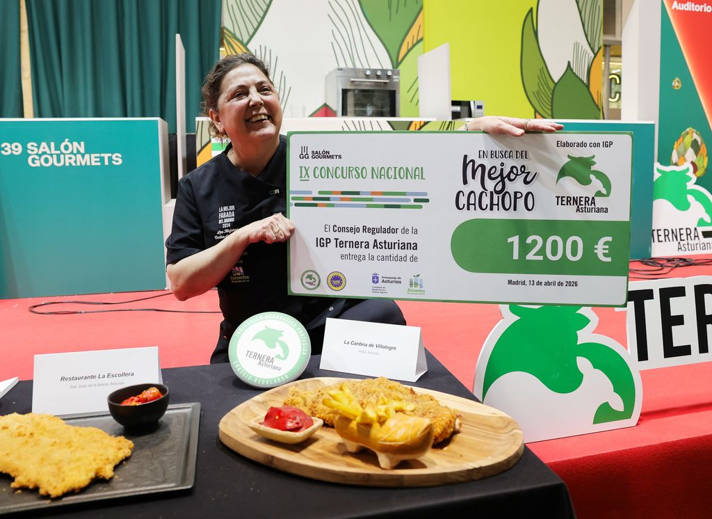 Pilar Meana, cocinera de La Cantina de Villalegre, feliz con su primer premio.
