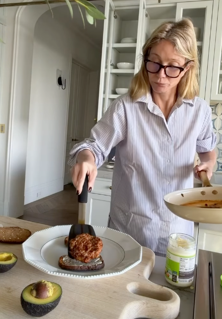 Gwyneth prepara unos desayunos supercompletos.