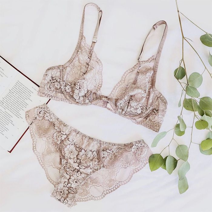 Ropa interior novia 2025