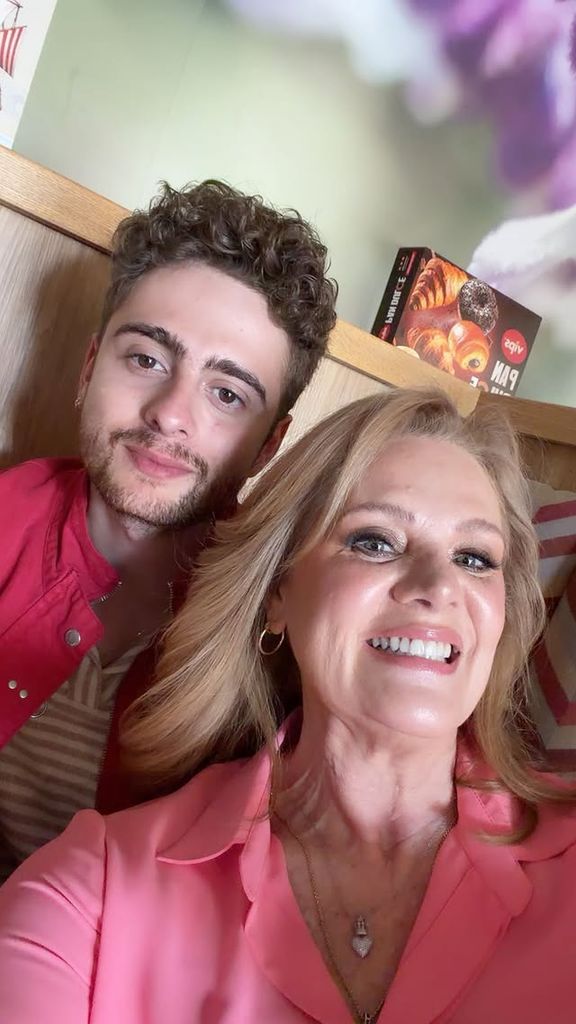 Erika Buenfil reaccionó a la foto de su hijo Nicolás con su padre, Ernesto Zedillo Jr.