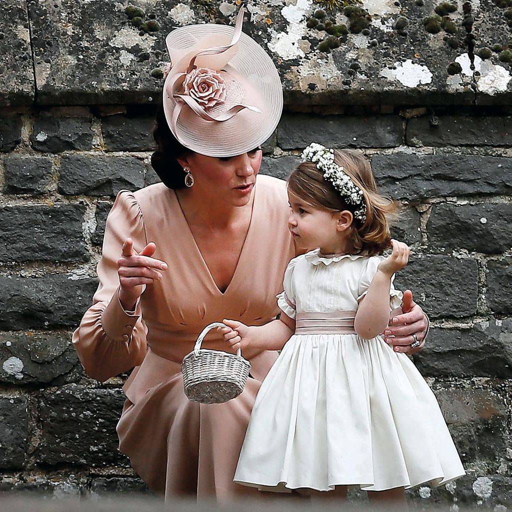 HONINOS. PEPA GONZÁLEZ, DISEÑADORA DE LOS MINIROYALS