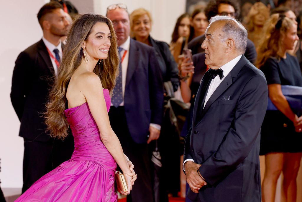  Amal Clooney en el Festival de Venecia
