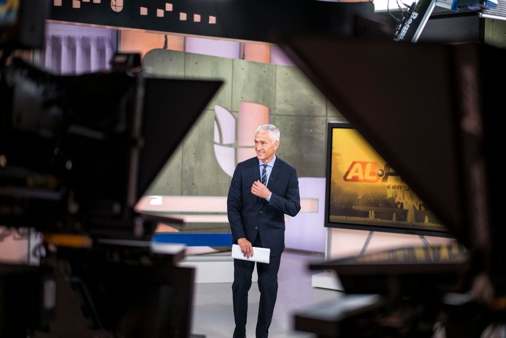 El periodista de raíces mexicanas asegura que siente un profundo cariño por el país que lo arropó en momentos difíciles.