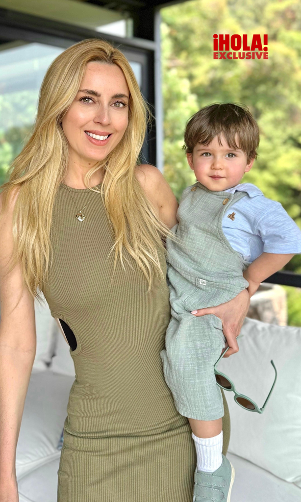 Shanik Aspe con su pequeño Valentino.