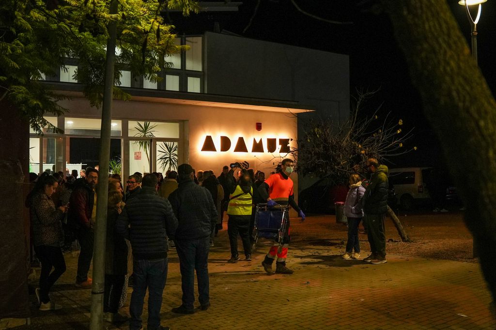 El accidente ferroviario ha cobrado la vida de al menos 39 personas.