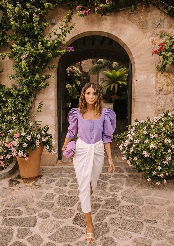 Alexandra Pereira look falda pareo de Zara en color blanco 
