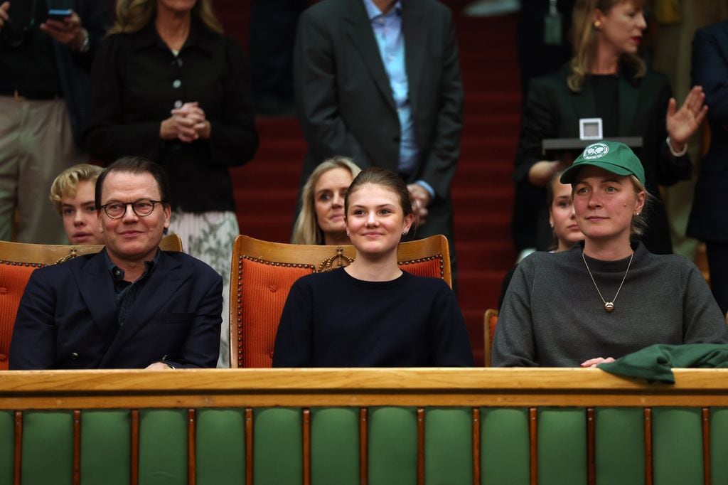 EL PRINCIPE DANIEL Y LA PRINCESA ESTELLE DE SUECIA AMANTES DEL TENIS EN EL OPEN DE ESTOCOLMO
