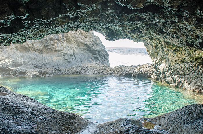 Charco Azul, piscina natural de agua turquesa en El Hierro