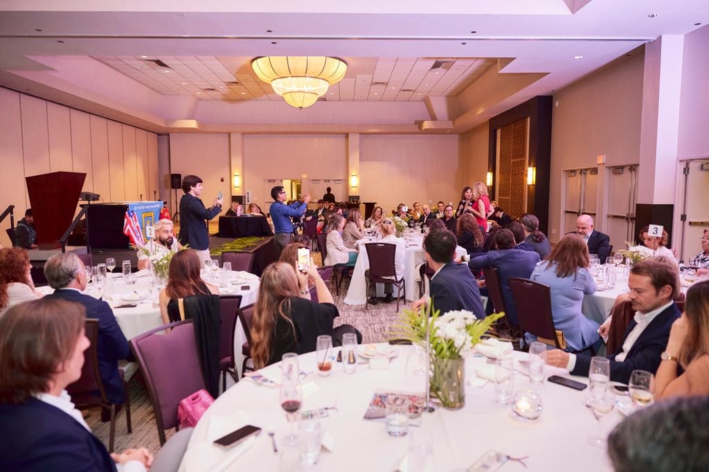 Cena Solidaria Miami Padre Ángel