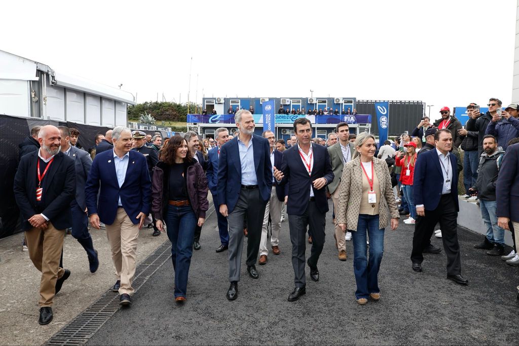 El Rey a su llegada al circuito del Jarama