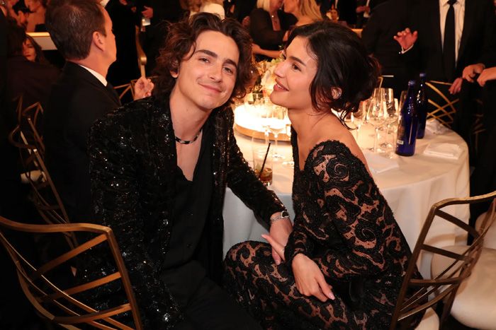 Timothée Chalamet y Kylie Jenner en los Globo de Oro 