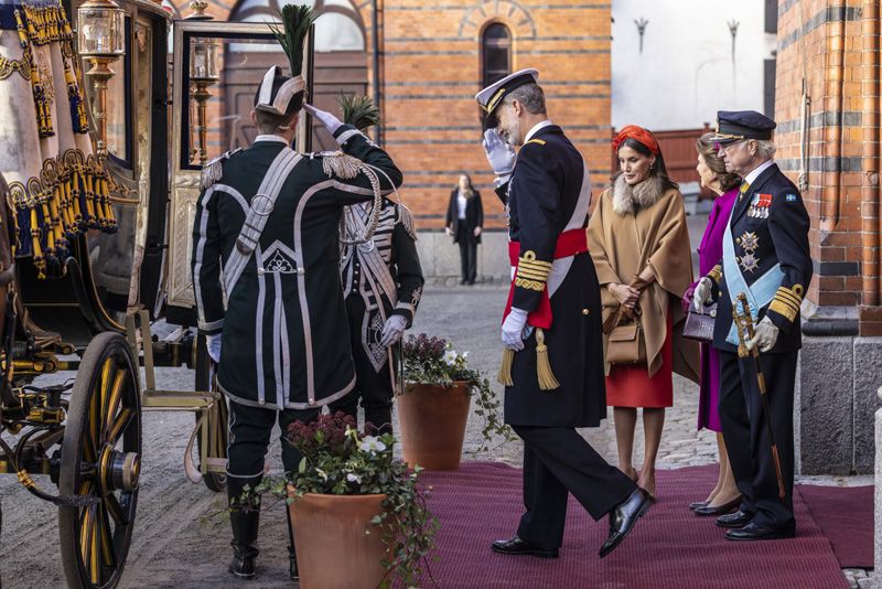 Reyes Felipe y Letizia y Carlos Gustavo y Silvia de Suecia