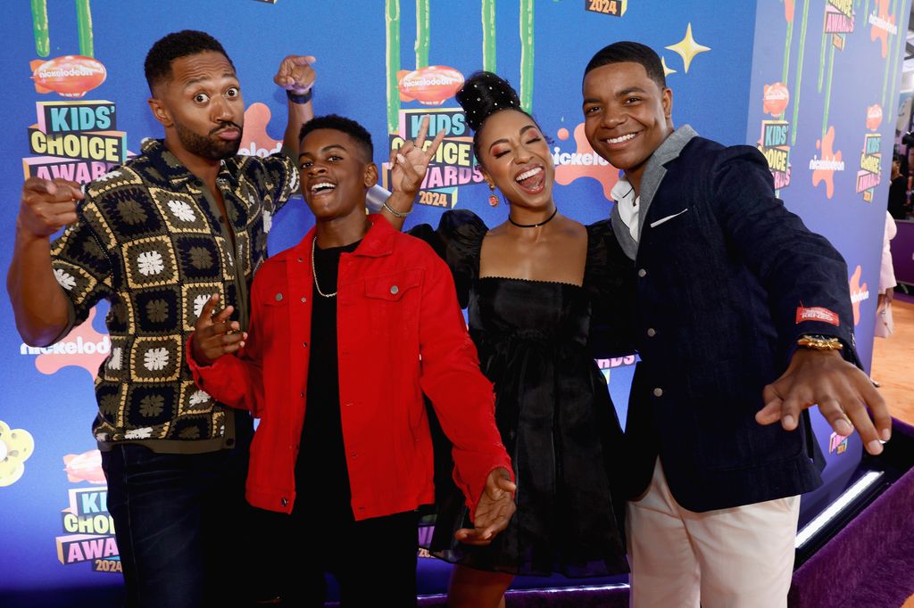 Thomas Hobson, Peyton R. Perrine III, Tiffany Daniels, y Elijah M. Cooper en los Nickelodeon Kids' Choice Awards 2024