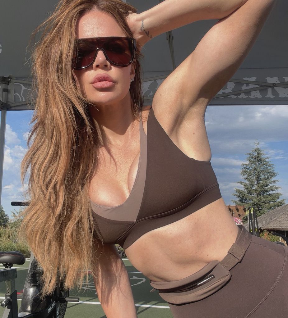 El entrenamiento de Khloe Kardashian tiene un enfoque en funcionalidad y longevidad.