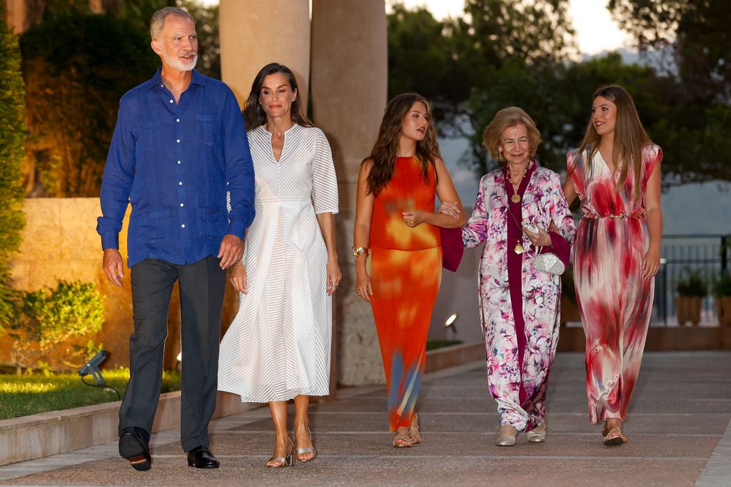 La Familia Real asiste a la tradicional recepción
