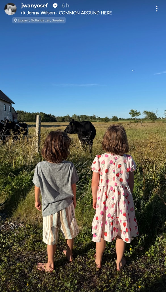 De vacaciones en Suecia, Jwan Yosef compartió esta linda foto de sus hijos Renn y Lucía.