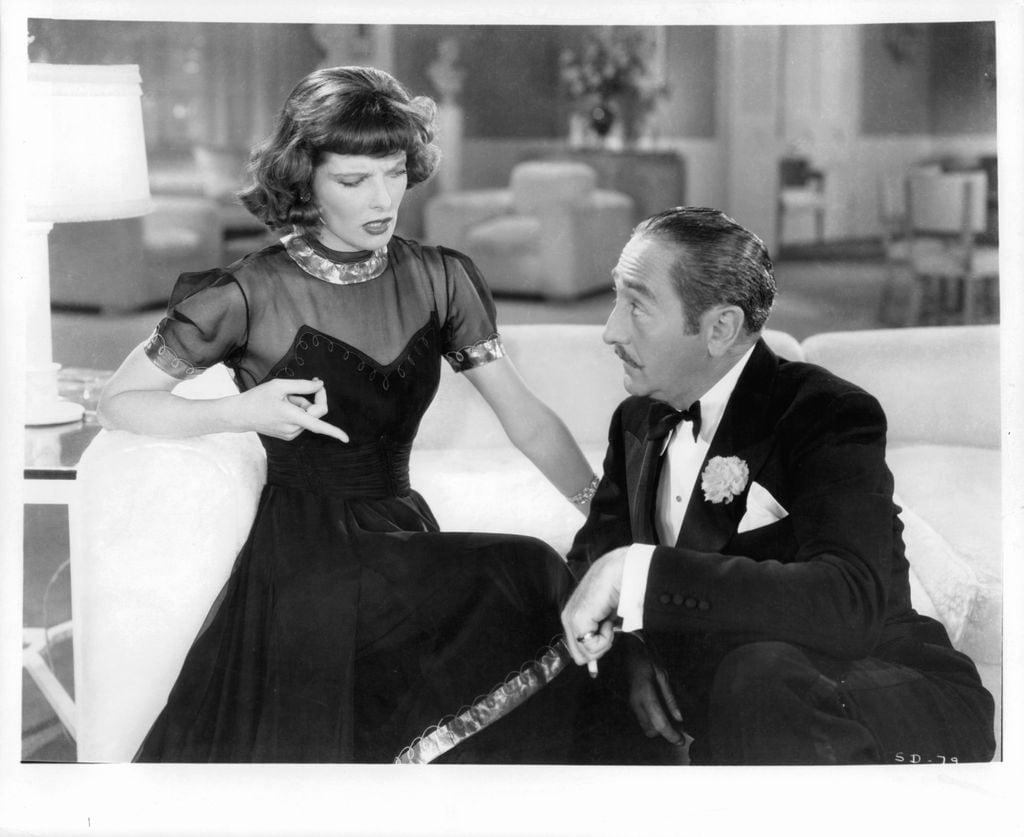 Katharine Hepburn inspiración invitadas vestido negro semitransparente