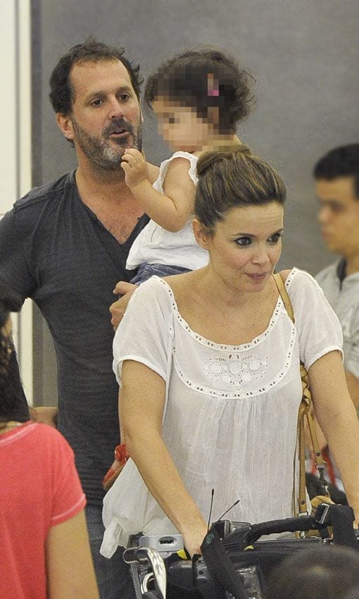 Carme Chaparro con su marido