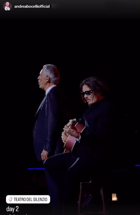 Andrea Bocelli toca con Johnny Depp en su concierto en Italia, julio 2024