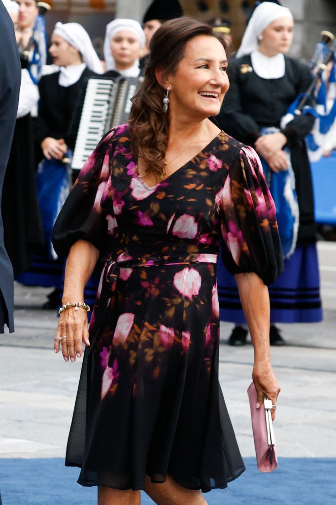 Paloma Rocasolano, madre de la reina Letizia, a su llegada a la entrega de los Premios Princesa de Asturias 2025
