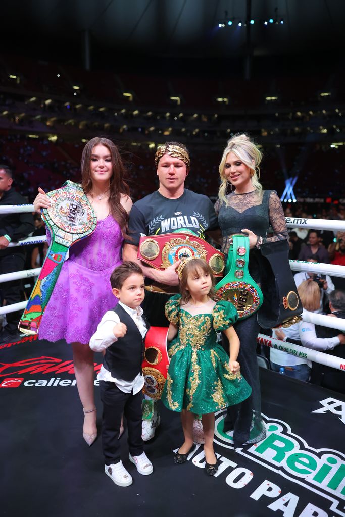 Para 'Canelo' Álvarez su familia es su mayor tesoro.